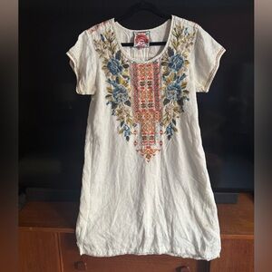 Johnny Was 100% Linen Cream Tunic with Colorful Embroidery